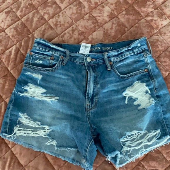 American Eagle Outfitters Pants - New American Eagle boyfriend shorts